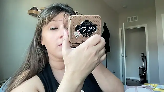 maddiliz online show from November 3, 2025, 4:43 pm