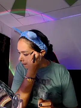 Snapshot of Miss_kittyX chatting on June 20, 2026, 10:37 pm Miss kittyX online show from June 20, 2026, 10:37 pm