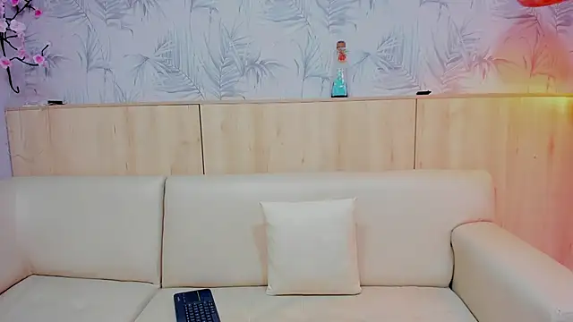 LovelyApril  online show from June 4, 2026, 6:01 pm