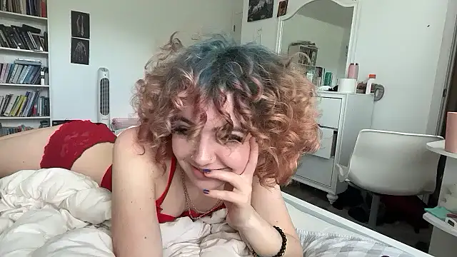 Snapshot of petitewhitebaee chatting on June 29, 2026, 7:46 pm petitewhitebaee online show from June 29, 2026, 7:46 pm