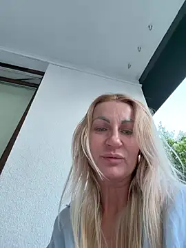 Snapshot of Margerita69 chatting on June 6, 2026, 6:24 pm Margerita69 online show from June 6, 2026, 6:24 pm