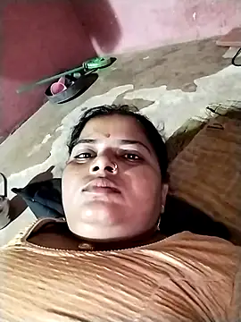 Snapshot of HOpooja356l chatting on June 27, 2026, 1:44 am HOpooja356l online show from June 27, 2026, 1:44 am
