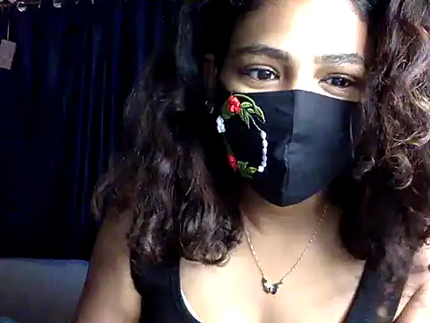Nisha-moon online show from June 18, 2026, 6:34 am