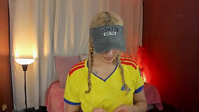 sensual fer online show from June 27, 2026, 6:58 pm