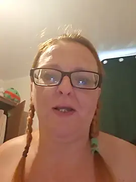 Snapshot of Naughtybutnicedaisy chatting on June 22, 2026, 12:13 pm Naughtybutnicedaisy online show from June 22, 2026, 12:13 pm