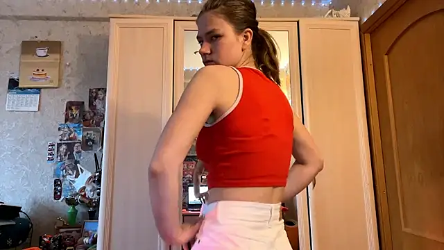 Snapshot of Codi_Rostersy chatting on June 13, 2026, 3:26 am Codi Rostersy online show from June 13, 2026, 3:26 am