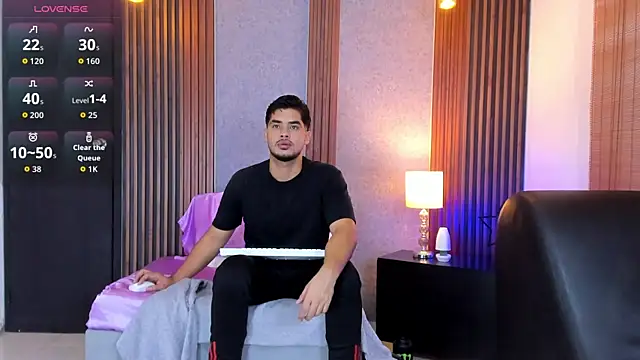 Snapshot of luciano_vitale chatting on July 1, 2026, 12:05 pm luciano vitale online show from July 1, 2026, 12:05 pm