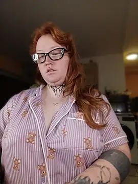 CURVYSAKURA online show from July 14, 2026, 2:05 am