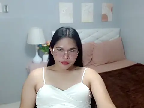 AlianaFord online show from June 17, 2026, 3:11 pm