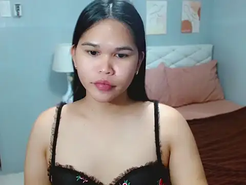 AlianaFord online show from June 22, 2026, 4:26 pm