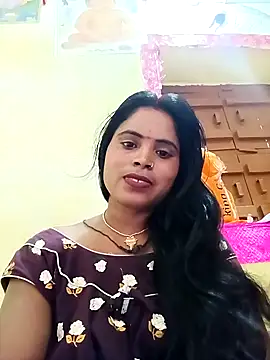 KRITIKA01990 online show from June 4, 2026, 4:39 am