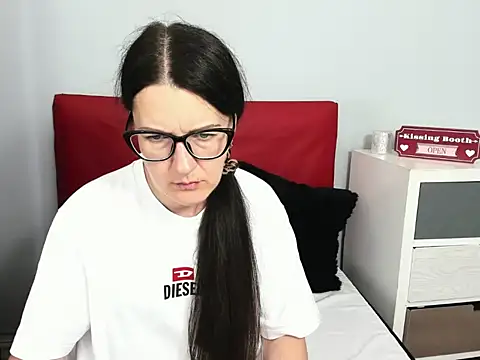 NadiaXlove online show from July 8, 2026, 2:29 pm