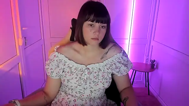 Snapshot of Vanilla_Vixen chatting on July 15, 2026, 5:58 am Vanilla Vixen online show from July 15, 2026, 5:58 am