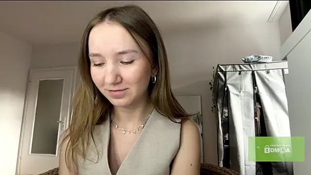 smalllisa online show from July 21, 2026, 5:36 pm