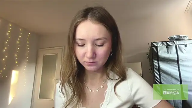smalllisa online show from July 9, 2026, 6:29 pm