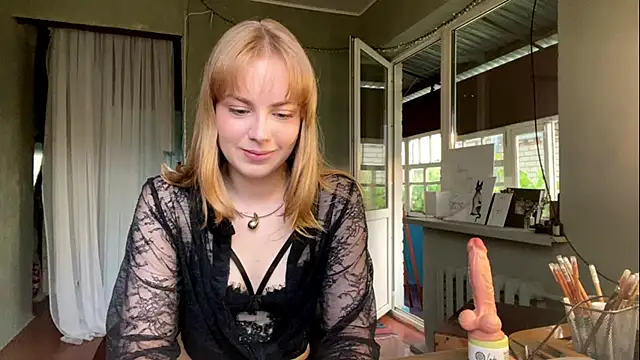 LollyAngel online show from June 26, 2026, 4:35 pm