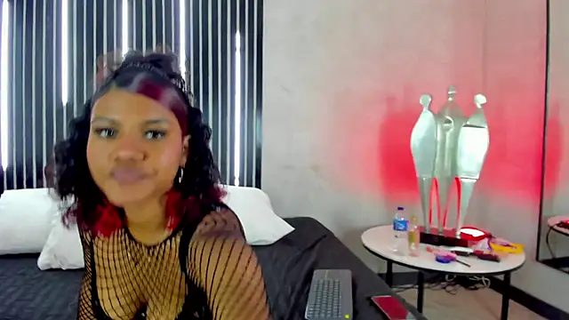 Charlotte ebonny01 online show from June 8, 2026, 7:58 pm