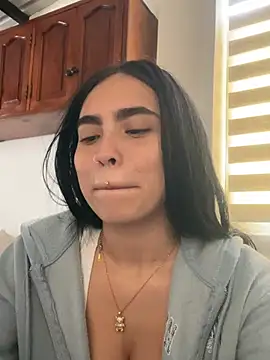 Sara fernandez- online show from July 15, 2026, 2:24 pm