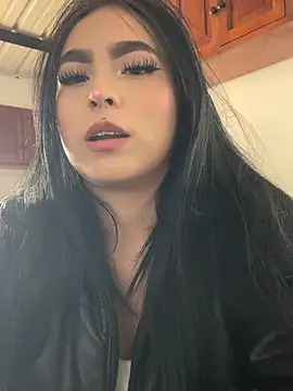 Sara fernandez- online show from June 9, 2026, 12:28 pm