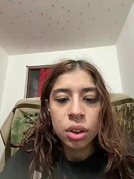 Snapshot of Cherry_Luna1 chatting on June 19, 2026, 11:42 pm Cherry Luna1 online show from June 19, 2026, 11:42 pm
