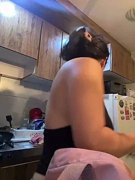 Lovers room online show from July 4, 2026, 7:04 am