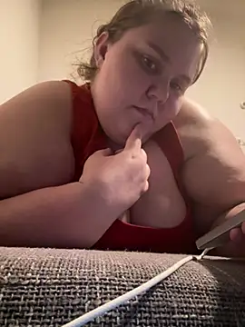 chubbyqueenbb online show from July 13, 2026, 4:01 am