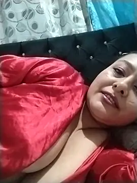 Snapshot of sussan_sexymilf chatting on August 1, 2026, 7:50 am sussan sexymilf online show from August 1, 2026, 7:50 am