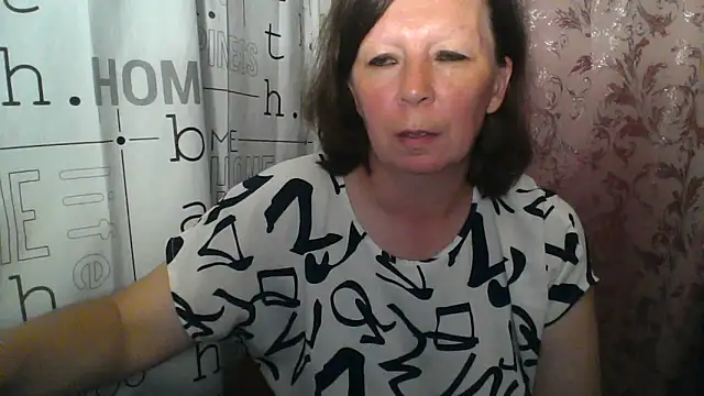 Snapshot of Schastlivaya43 chatting on June 10, 2026, 8:54 pm Schastlivaya43 online show from June 10, 2026, 8:54 pm