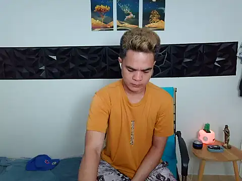 Snapshot of yourmikexxx chatting on July 25, 2026, 10:27 pm yourmikexxx online show from July 25, 2026, 10:27 pm