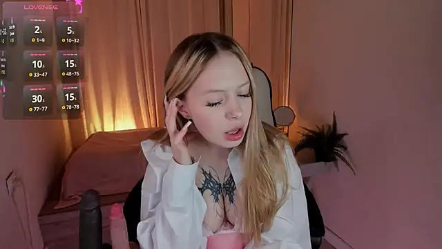 Veronika Blush online show from June 23, 2026, 9:18 am
