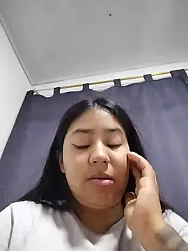 Amber Herrera online show from June 19, 2026, 2:39 am