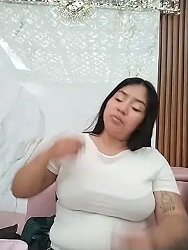 Amber Herrera online show from June 10, 2026, 12:17 pm