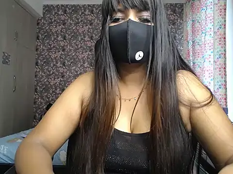 Goddess Ruhii online show from June 15, 2026, 4:34 am