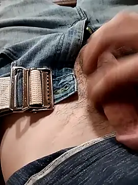 Mstrdstrctn7 online show from February 4, 2026, 4:07 am