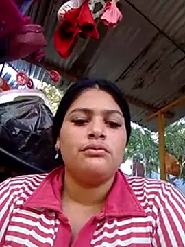 jhoaniita online show from July 7, 2026, 12:52 pm