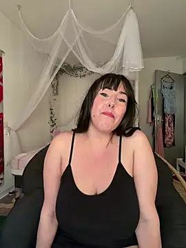 juliee1979 online show from June 25, 2026, 6:13 pm