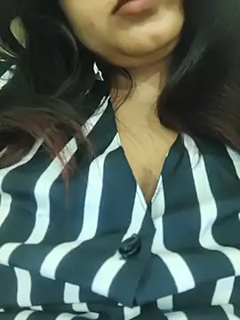 Snapshot of sheela_3563 chatting on July 10, 2026, 1:11 pm sheela 3563 online show from July 10, 2026, 1:11 pm
