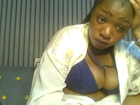 Snapshot of sweett_camillah chatting on June 11, 2026, 12:32 am sweett camillah online show from June 11, 2026, 12:32 am