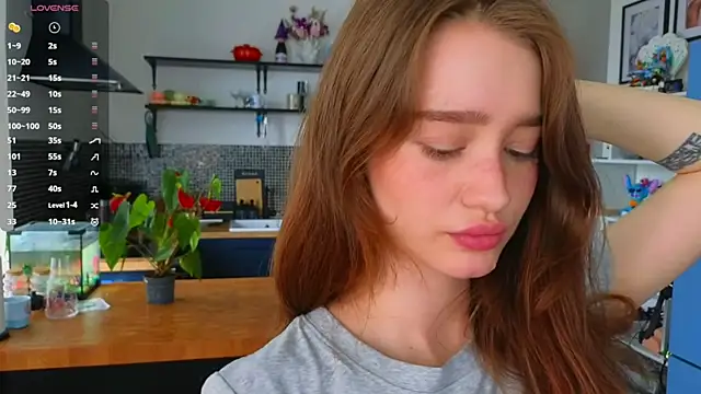 AliviaWithLove online show from June 16, 2026, 8:36 am