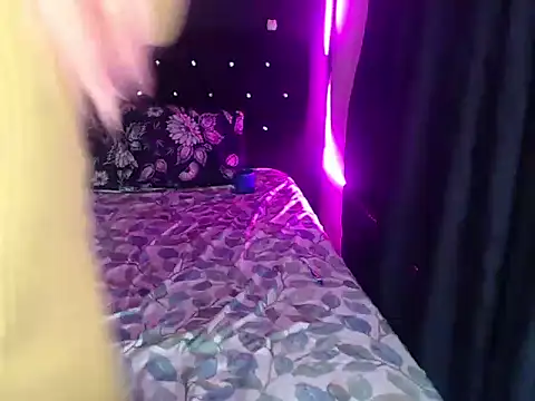 madame kitty online show from June 30, 2026, 1:05 am