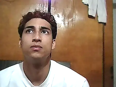 0hmbre0 online show from June 10, 2026, 4:13 am