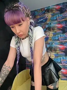 MoonAndDagger online show from June 7, 2026, 12:49 am