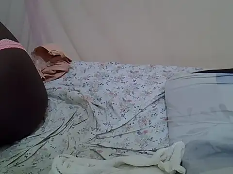 Snapshot of Rhina01 chatting on July 7, 2026, 6:47 am Rhina01 online show from July 7, 2026, 6:47 am