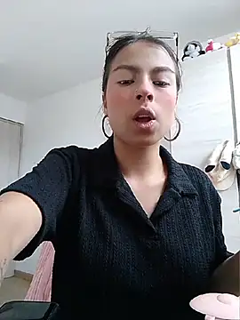  Aisha 20 online show from July 9, 2026, 3:33 pm