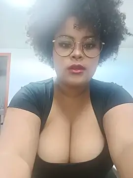 Snapshot of Lolacurly69 chatting on June 12, 2026, 9:34 pm Lolacurly69 online show from June 12, 2026, 9:34 pm
