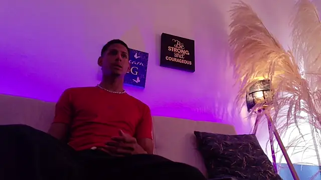 Snapshot of Thiago_soler chatting on June 11, 2026, 7:55 pm Thiago soler online show from June 11, 2026, 7:55 pm