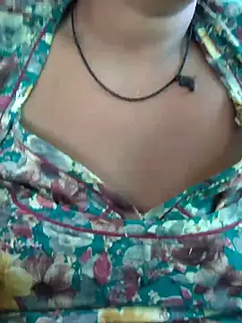 Snapshot of riyana_tai chatting on June 15, 2026, 1:17 am riyana tai online show from June 15, 2026, 1:17 am