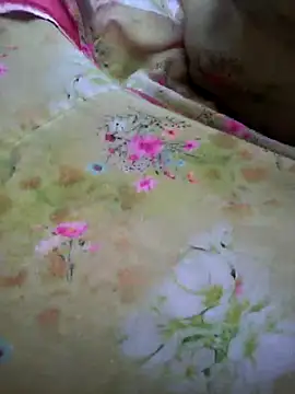 Snapshot of riyana_tai chatting on July 28, 2026, 1:57 am riyana tai online show from July 28, 2026, 1:57 am