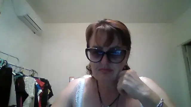 ErikaXShine online show from July 27, 2026, 7:21 pm