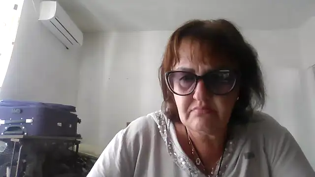 ErikaXShine online show from June 22, 2026, 12:13 pm